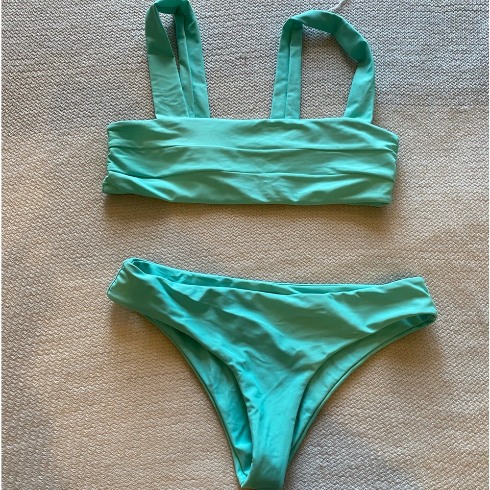 Aqua bikini